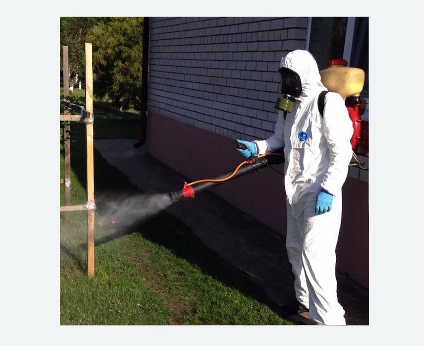 травля клещей на участке в Светлограде